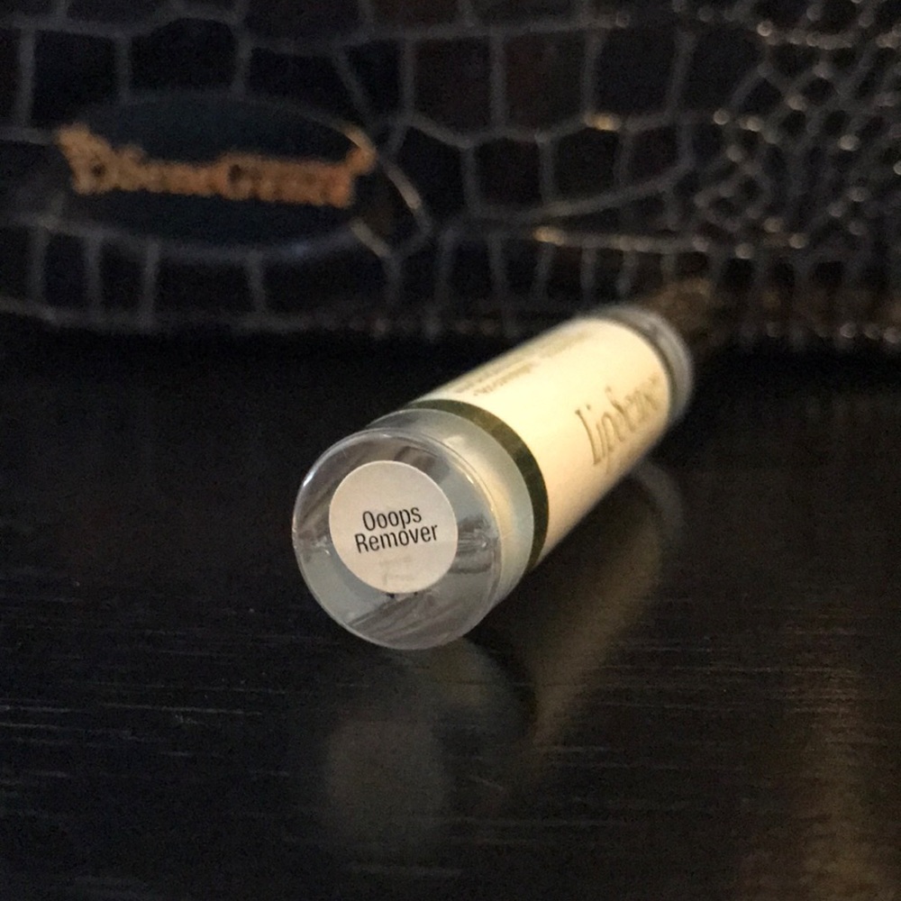 *NEW* LipSense - Ooops Remover